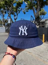Classic New York Yankees Cap – Adjustable Fit