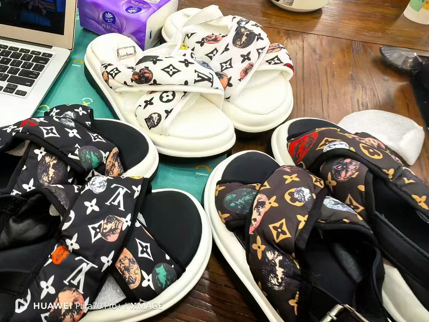 Trendy Cross-Strap Sandals