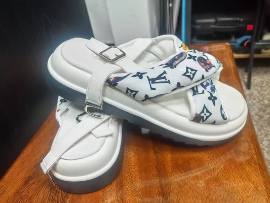Trendy Cross-Strap Sandals